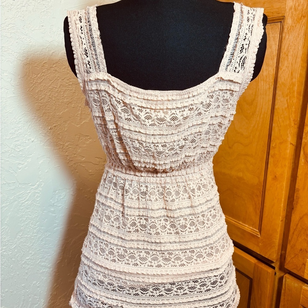 Max Studio Blush Pink Lace Top Size small - Picture 3 of 8